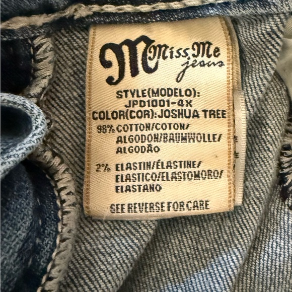 Miss Me Boot Cut Jeans with Embellished Pockets - Picture 6 of 6